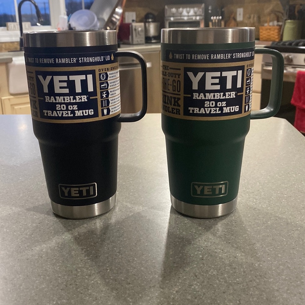 Yeti 20 oz travel mugs